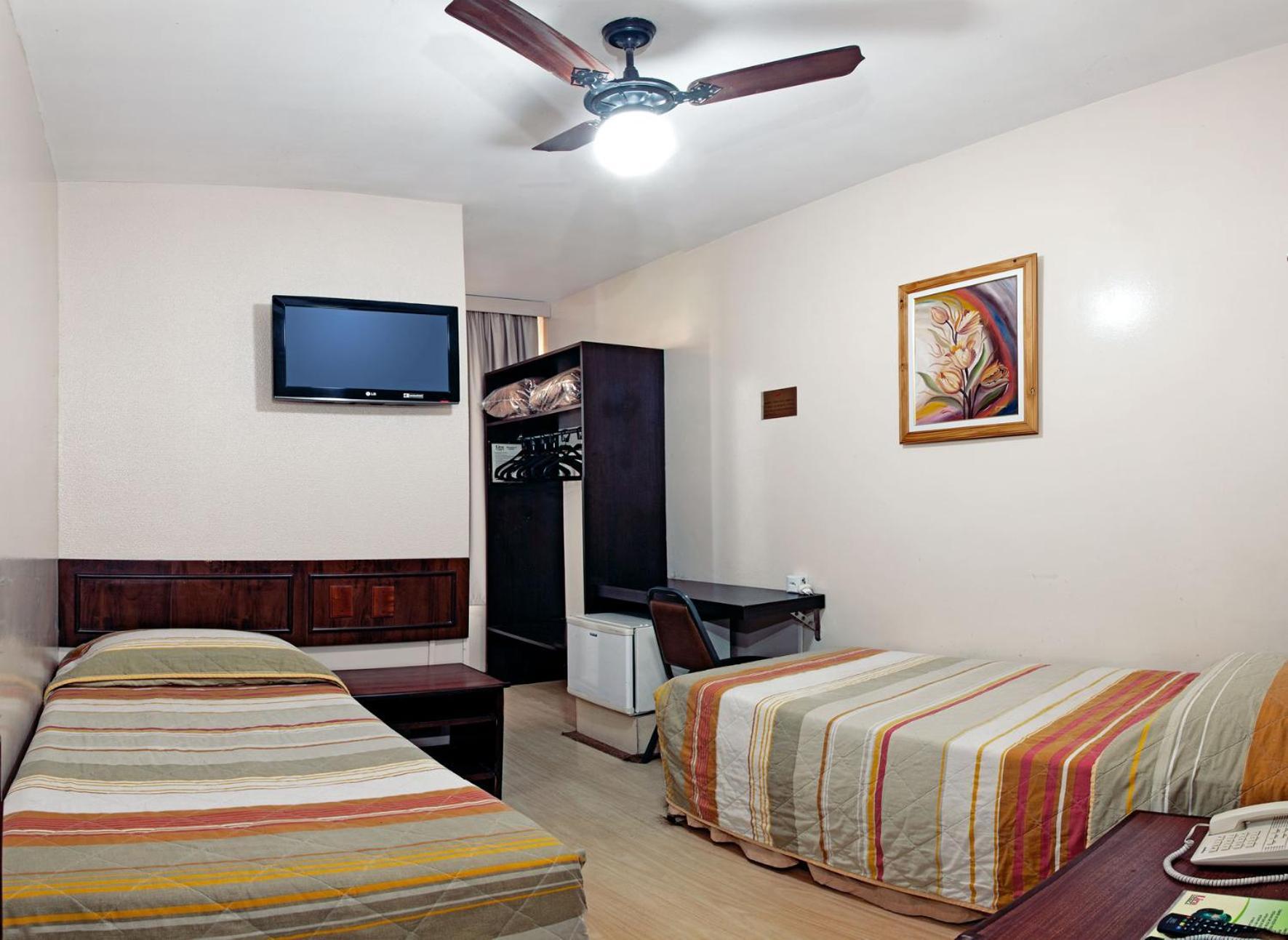 Lira Hotel Kurytyba Zewnętrze zdjęcie