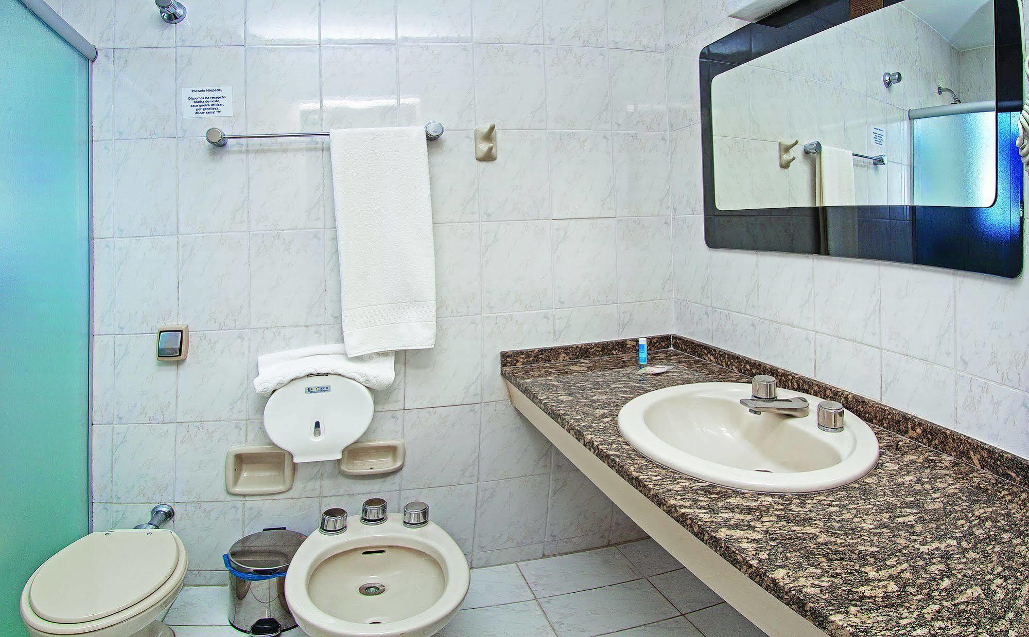 Lira Hotel Kurytyba Zewnętrze zdjęcie